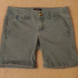 American Eagle Bermuda shorts